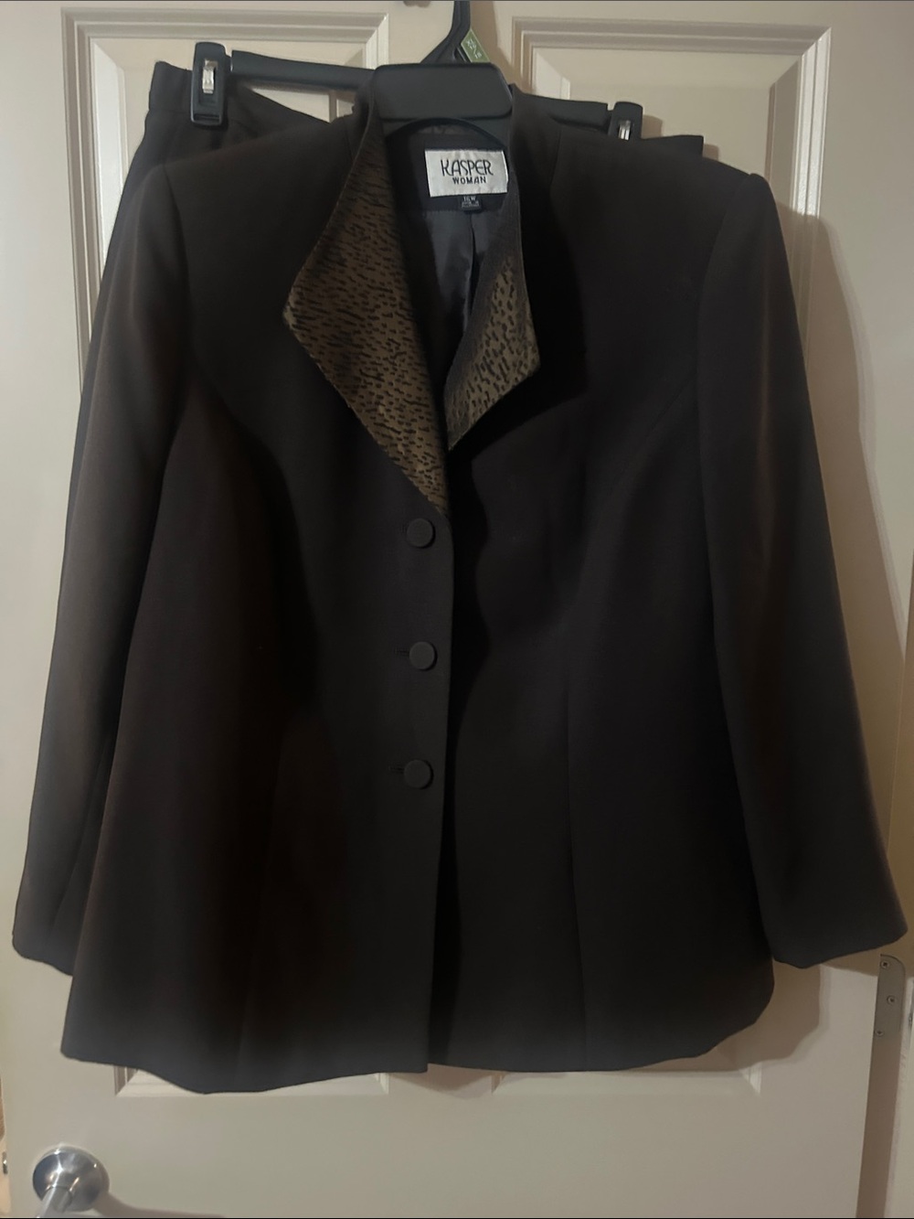 Kasper Black Blazer with Contrasting Leopard-Print Lapel